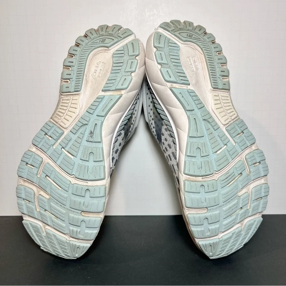 Womens BROOKS Adrenaline GTS 21 Gray Running Shoes / Size 9